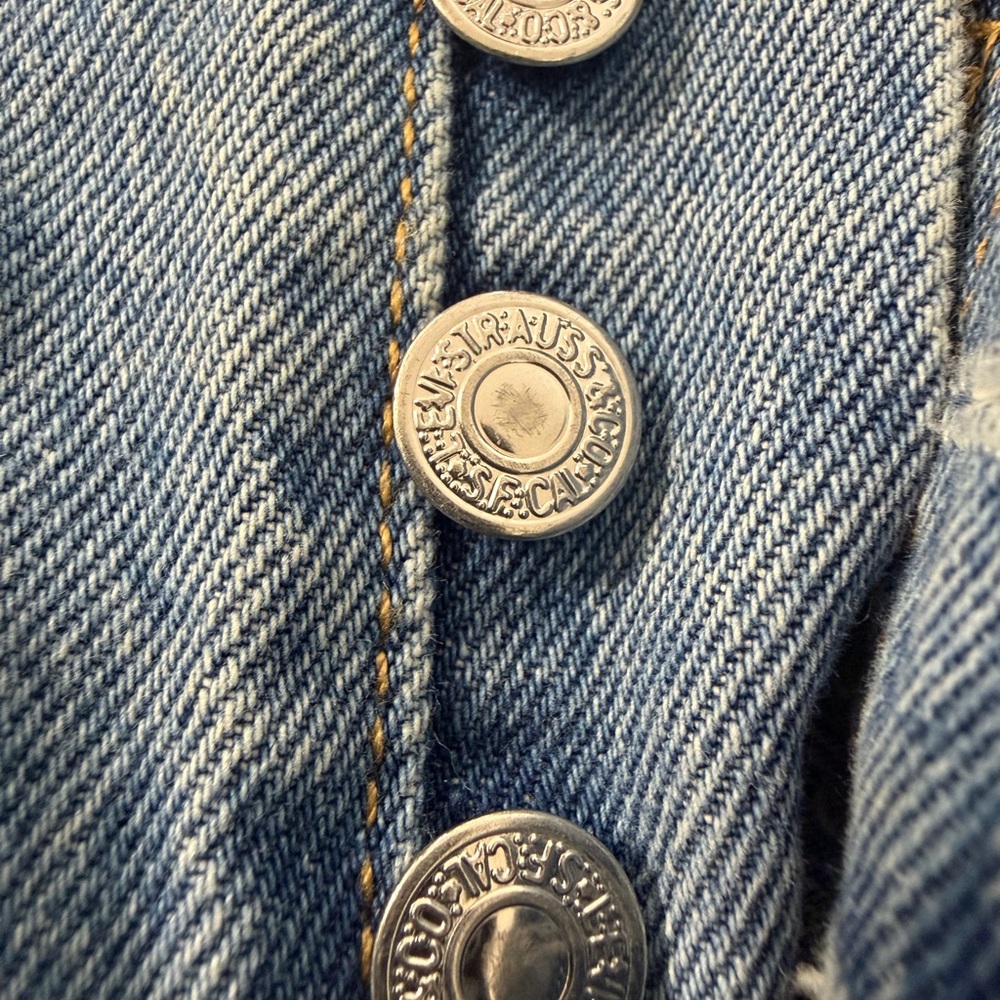 Levi's 501 Size W31 Blue Distressed Jean Shorts - Picture 12 of 14